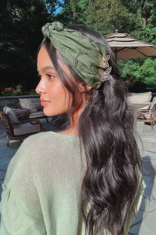 20 Bandana Hairstyles: Playful Looks to Refresh Your Everyday Style 17 Loose Waves with Embroidered Green Bandana and Butterfly Clips