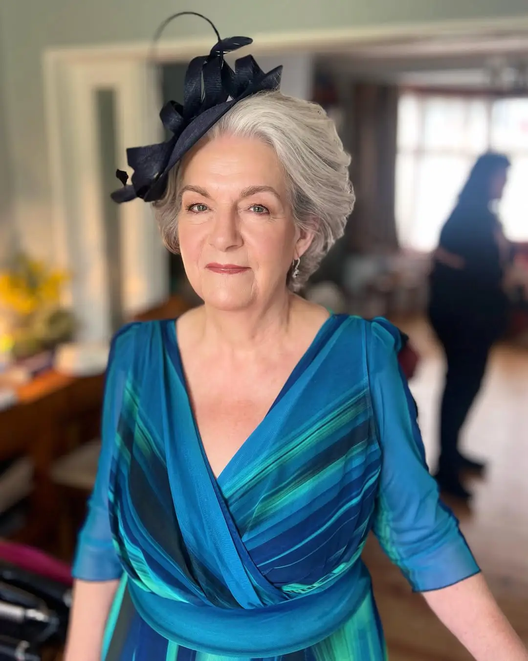 Soft Brushed Waves with Feathered Fascinator